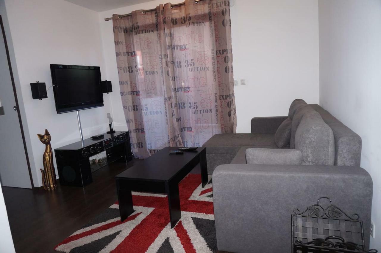 شقة F1 De 36M2 Avec Terrasse Et Parking Privatif. La Roquette-sur-Siagne المظهر الخارجي الصورة